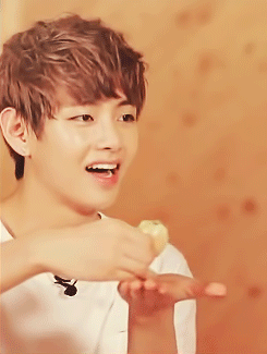 tae-kim:  Adorable Taehyung~ 