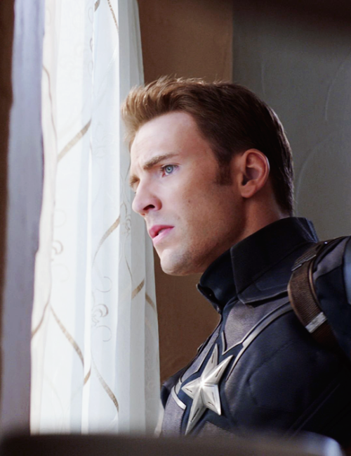 flerkengooses:Steve in Captain America: Civil War