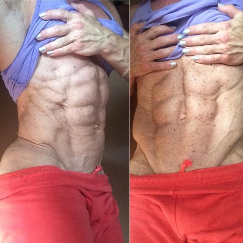 implantsandmuscles:Damn, Branka got some real stomach armor. I even dig all the dots on it. Hot.