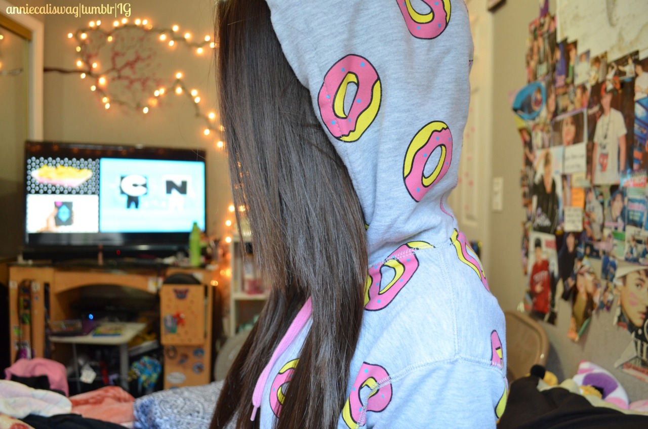 irish-tbh:  omqfranta:  (via TumbleOn)  I need this hoodie. 
