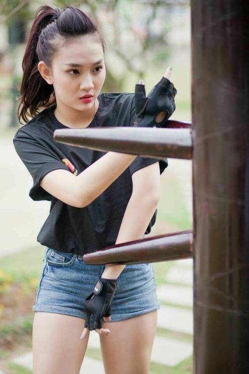 theblindninja:wayofmartialarts  #wingchun #kungfu #wayofmartialarts #wingchungirls #mookyanjong  