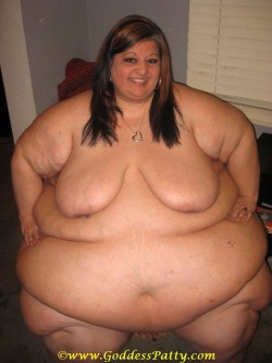 fatssbbwfeedeebellystuff:  Wanna hook up with  a hot fat girl? - CLICK HERE! 