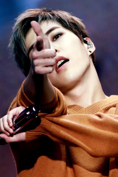 baek2herheart:“are you aiming for my heart?” -k.r || ©