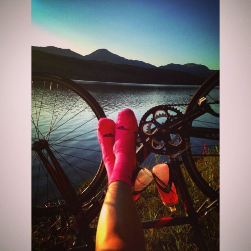 dfitzger:  By @zoe__wilson: Having a break on last night’s ride #lakedistrict #cumbria #home #conist