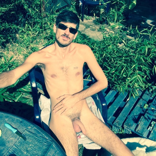 naturisteparis:  Breakfast