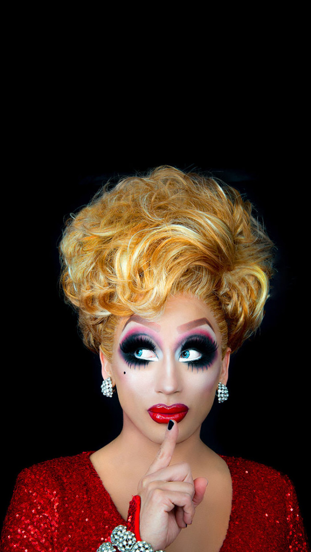 thoseaesthetics:  Drag Queens Lockscreens | Part 2(part 1)  (quotes)  ☾reblog