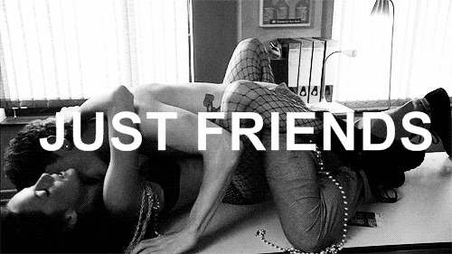been-to-hell–:  - On se fait un “Just friend”? - Oui mdr