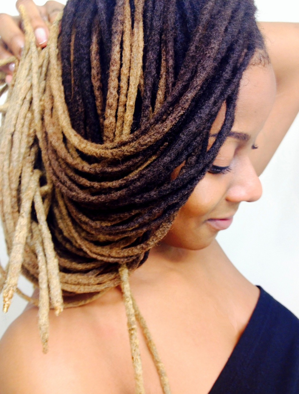 lady-loc:“Hand full of nappy roots”