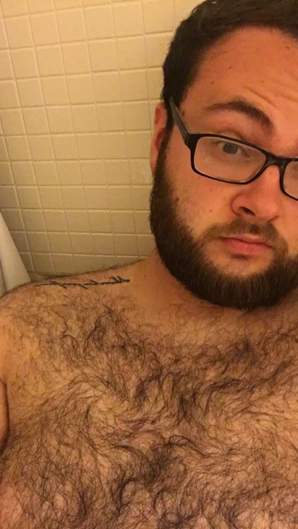 tylerandhisbeard:Bath time 🛁
