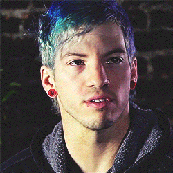 gabillivm:9 gifs of Josh Dun being the most beautiful thing in the entire universe