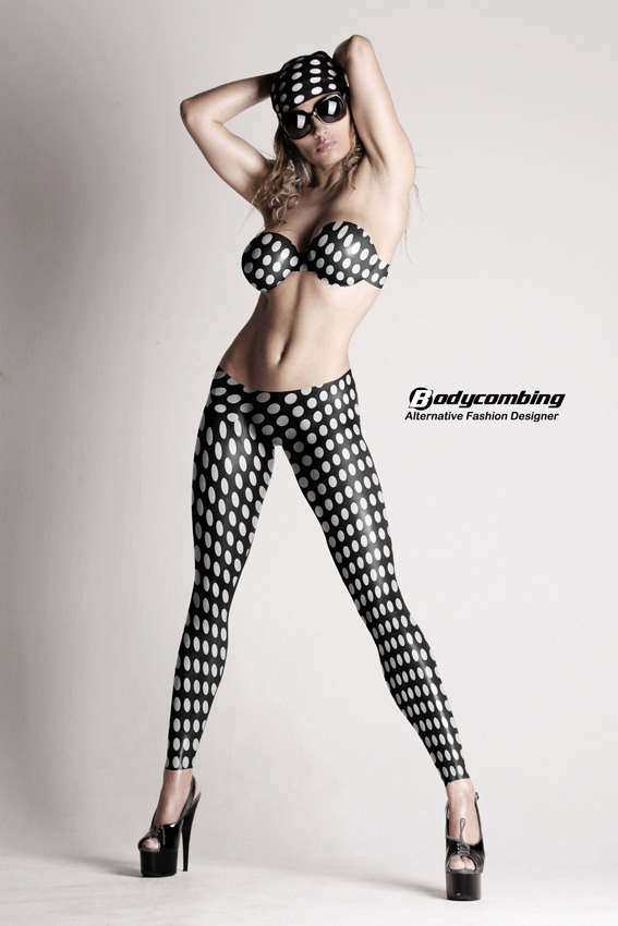 bodycombing:  Virtual BODYPAINT aka bodycombinghttp://www.bodycombing.wordpress.comlink