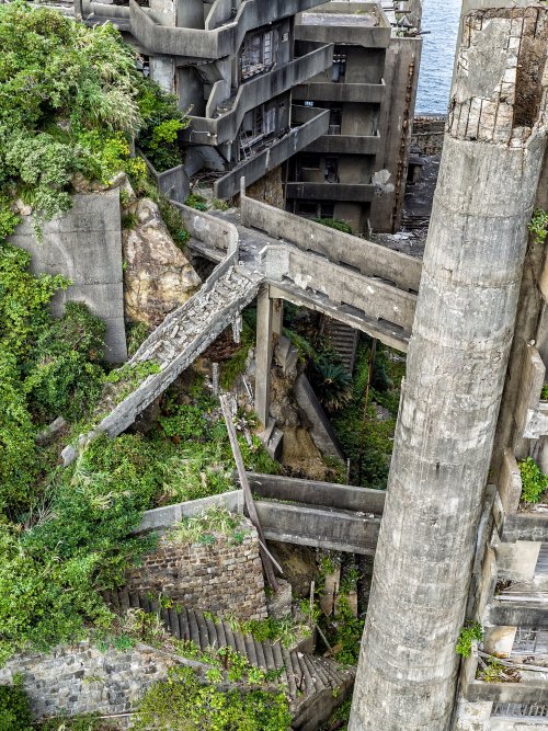 architectureofdoom: Hashima island