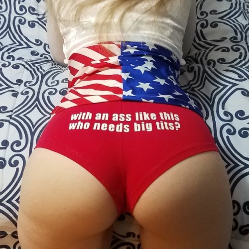 hatuniereh:divingcouple07:Happy 4th of July!!!Who needs fireworks? Dat ass could make me explode