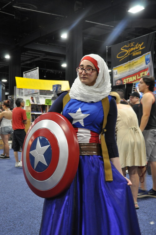 wardengrey:My Captain America cosplay from Boston Comic Con!! It was so well received and I wanna gi