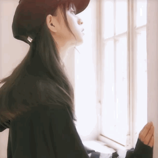 sakagumi46:  乃木坂46 西野七瀬・齋藤飛鳥 / @GRL_official GRL x Asuka Saito Nanase NishinoGRL 2018 AUTUMN COLLECTION edit-no.34Outtake gif