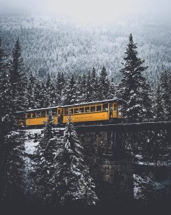 different-landscapes:  Silverton, California