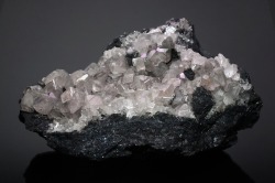 hematitehearts:  Smithsonite on GalenaLocality: