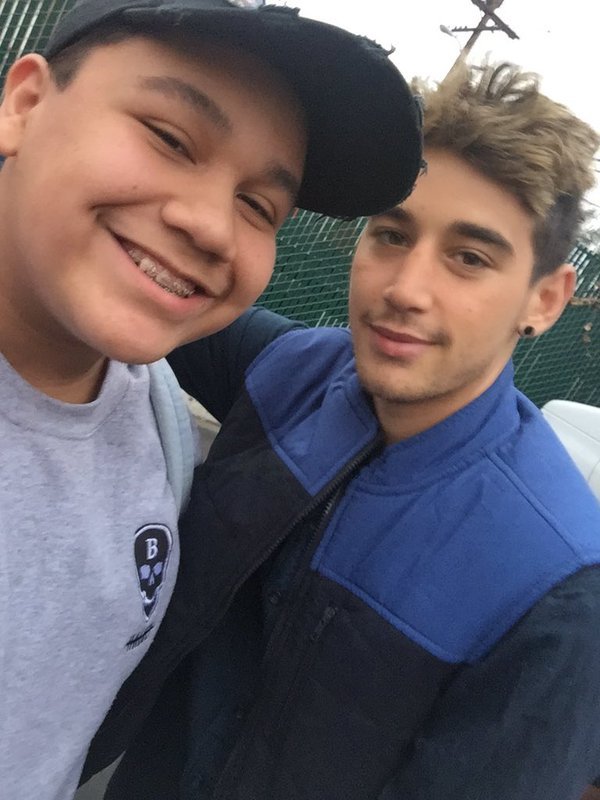 janoskiansupdate:  Luke with fans at the Top Five Live event today