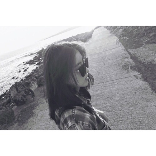 kkwonsso_94: 6월의 어느날 흑백이 좋다  . . #권소현