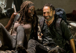 dailytwdcast: Michonne and Rick in The Walking