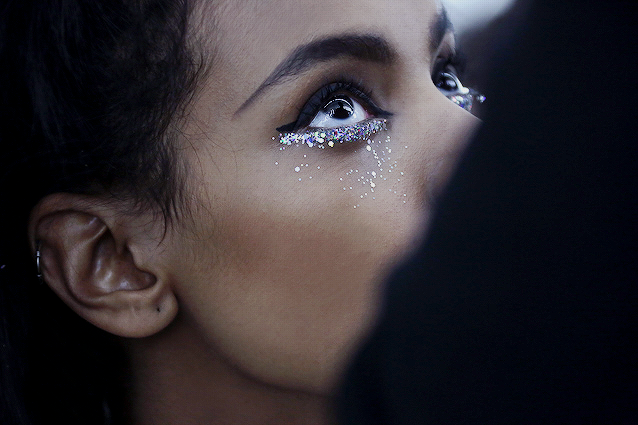 xangeoudemonx:  Backstage at Chanel Spring 2014 Couture by Anne Combaz.