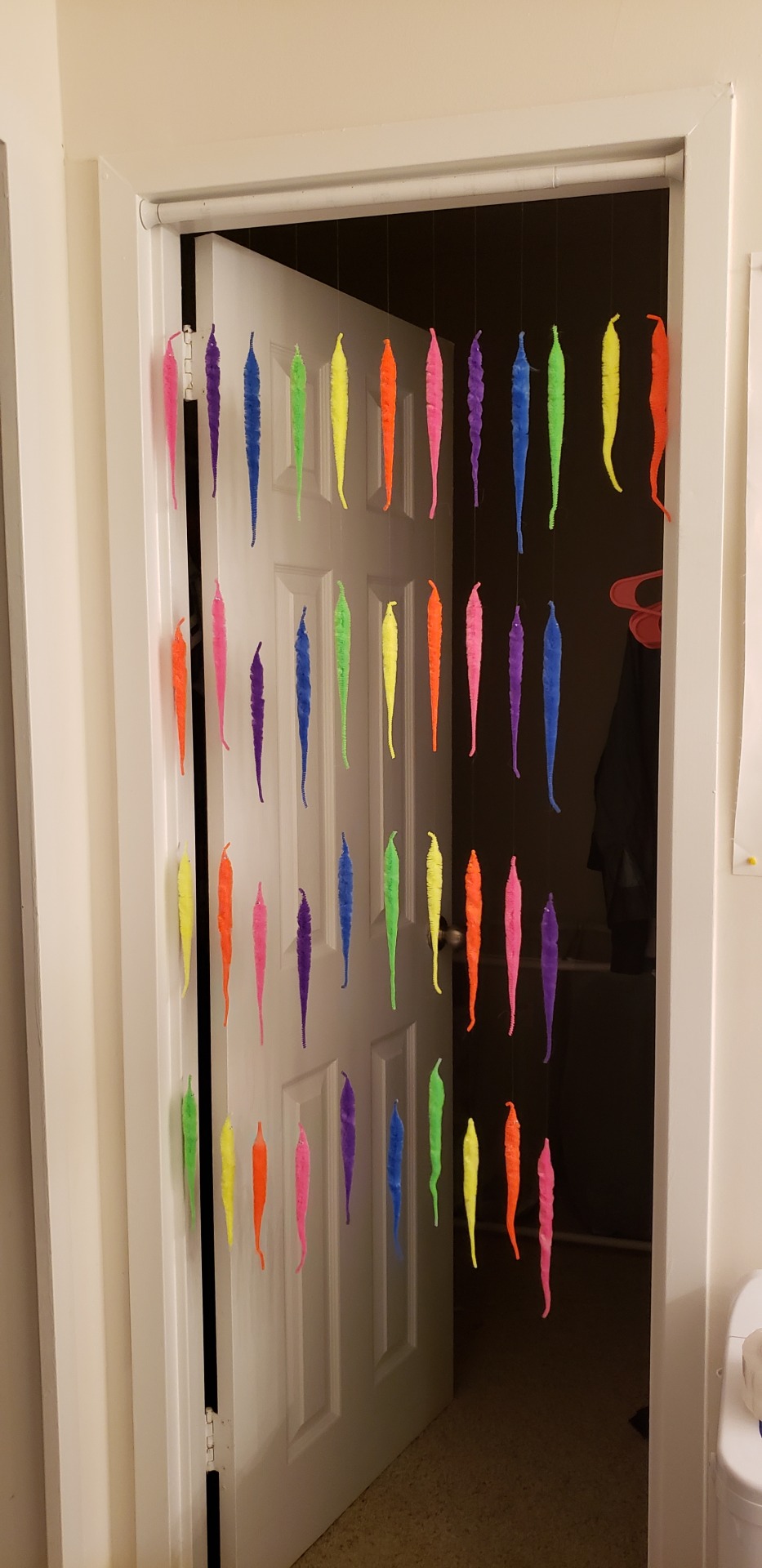 fanotastic: fanotastic:  fanotastic:  fanotastic:  lonevarg:  birb-ghost:  fanotastic:  iwillcutmyhairshort:  iwillcutmyhairshort:  concept a beaded curtain, but instead of beads they’re worms on strings  you know… these guys   Hi op I hope this satisfies