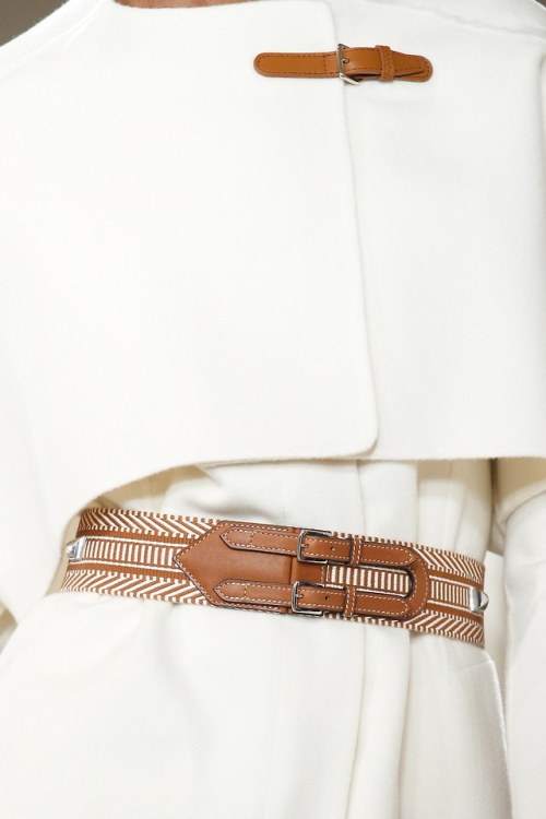 www.vogue.com fashion-shows resort-2019 hermes slideshow details_ARC0859Fonte tinamotta.tumblr.com