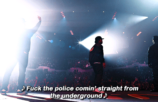 e801fe7ea4e3de5cc6cd08e95e51a51516a63c70.gif