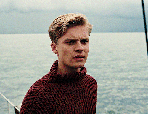 Tom Glynn-Carney As Peter DUNKIRK (2017) Dir. Christopher Nolan