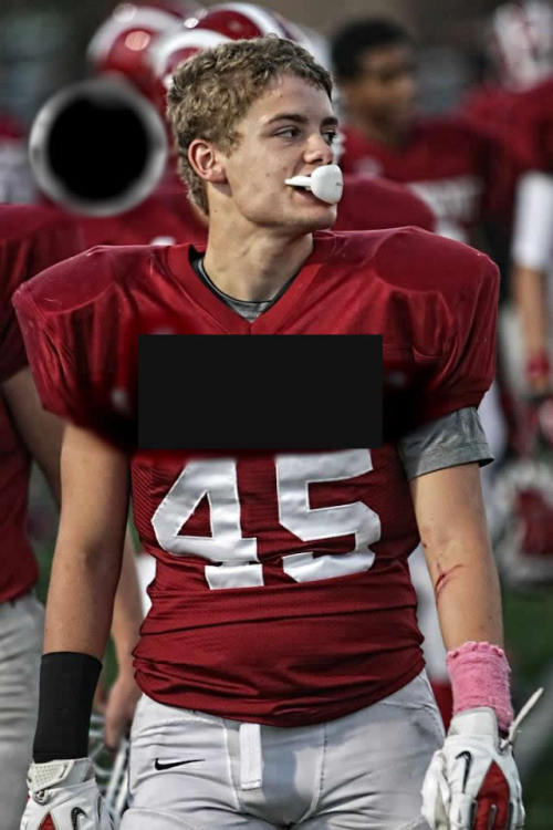 Porn pissandpits:  19 year old football player photos