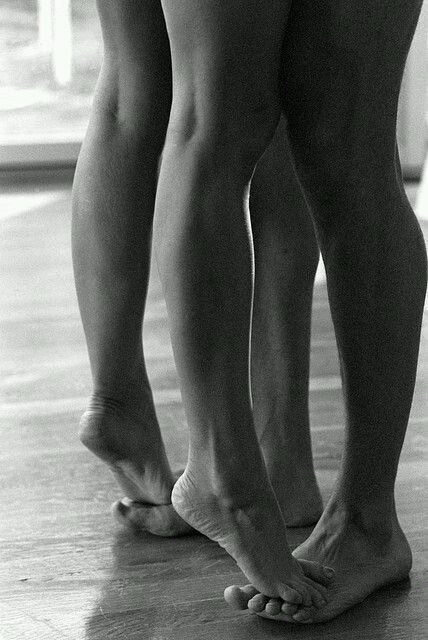 iloveherskin: thinverythin:Toes Love this.