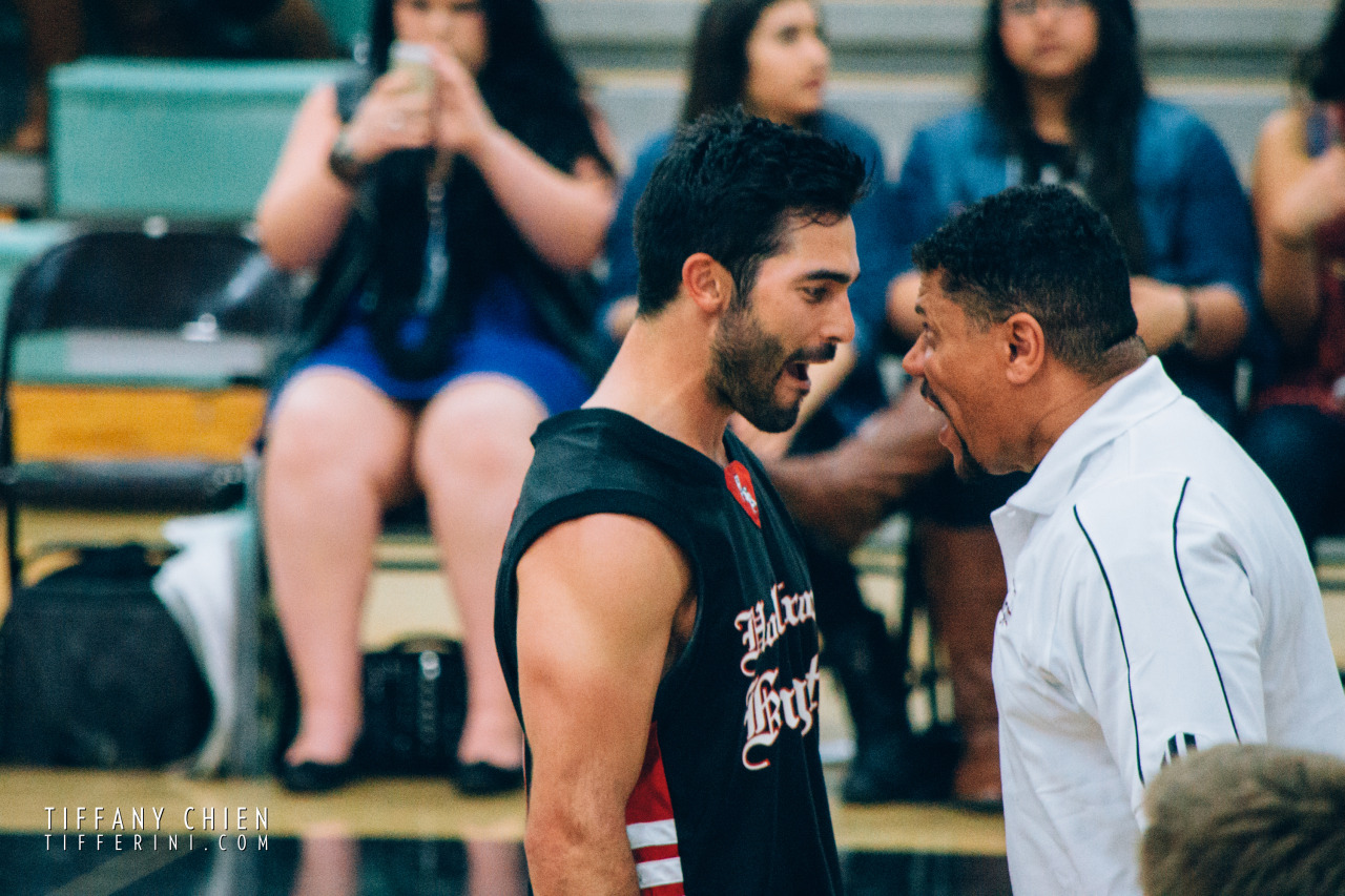 tifferini:  Tyler Hoechlin &amp; the coach fake yelling at each otherHollywood