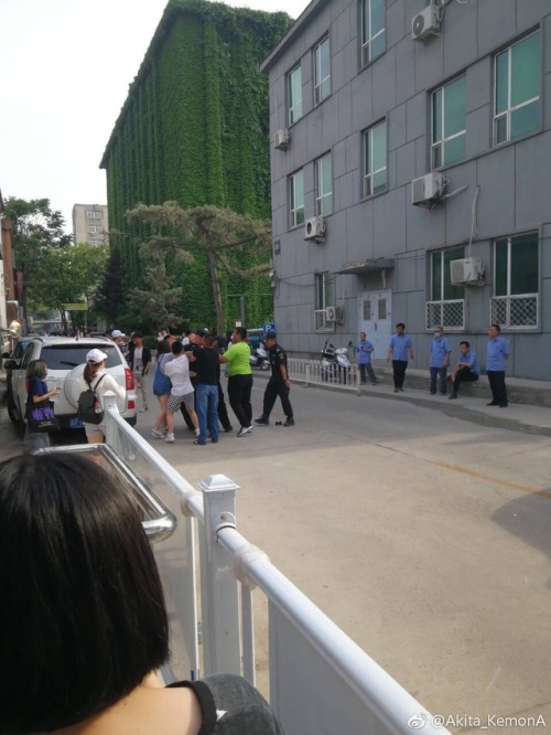 christiangzh: Yesterday something terrible happened at 798 ArtDist in Beijing. It was about LGBT pri