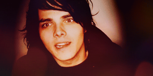 thespiritoflove3:  Gerard Way smile appreciation post