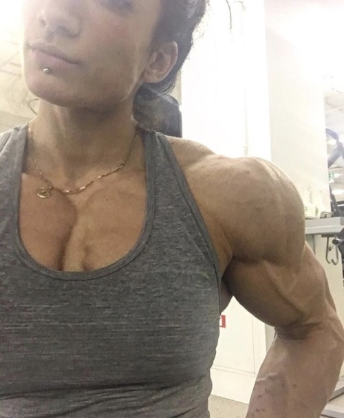 Porn photo musclemuch:Shredded and pumped af, so awesome