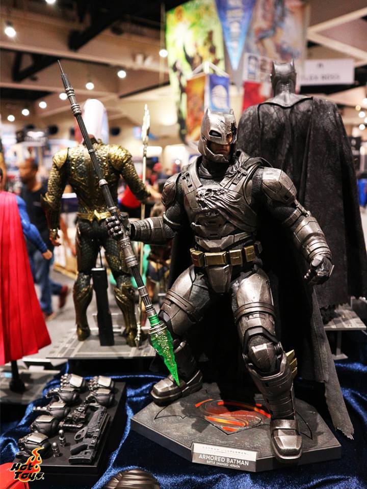 batmannotes:  Batman &amp; Justice League Figures@ SDCC 2017from Hot Toys