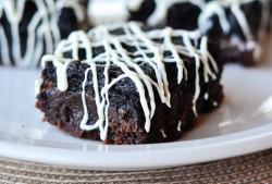 do-not-touch-my-food:  Oreo Truffle Brownies