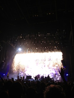 chrispetescia:  The Killers at Barclay Center,