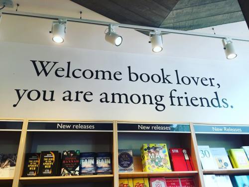 buzzinglikeneon:Truth. #BookNerdInLondon (at Foyles)