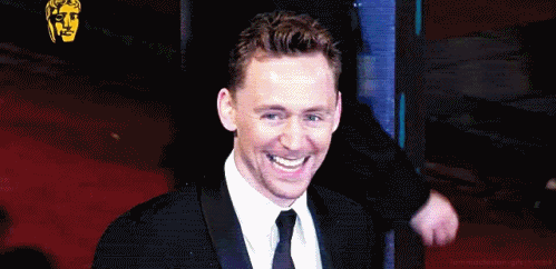 tomhiddleston-gifs:  Best of Tom Hiddleston posing for photographers 