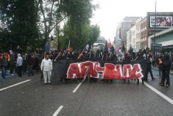 antifascistaction:  From London antifascists: “  September 7th 2013 - on this day last year: A bloc of around 500 anti-fascists called by the AFN left Altab Ali park in Whitechapel to oppose the EDL. 280+ people were kettled and arrested and held in