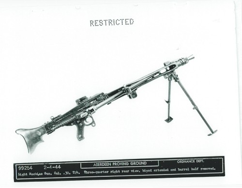 historicalfirearms:Prototype: T24The T24 was developed in 1943-44 by the US Army as a replacement li