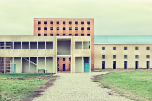 Aldo Rossi. Cementerio de San Cataldo. Módena, Italia. 1971Pics: Andrea Pirisi. Archeyes