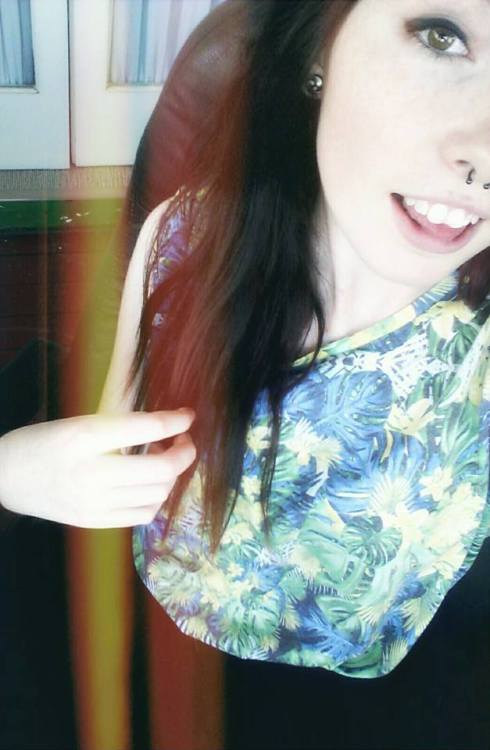 im-shut-out:  here you go anonnice selfie fgt 