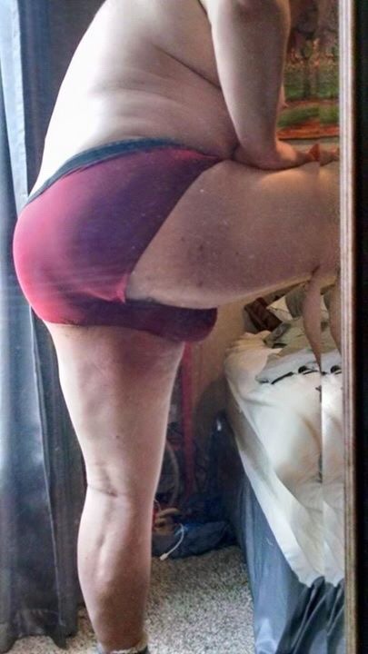 kobolmex:  Nice chubby ass daddy