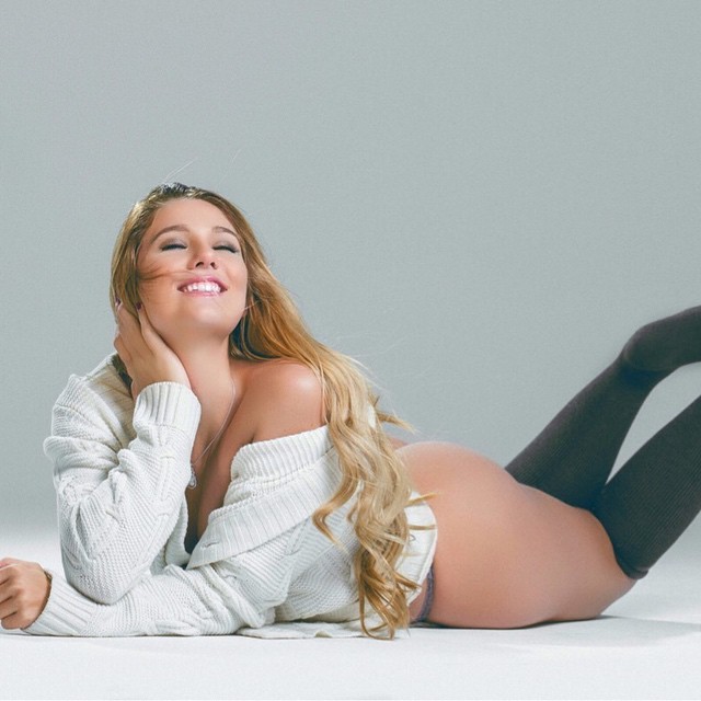 d0penati0n:  http://instagram.com/_chelzmarie_/