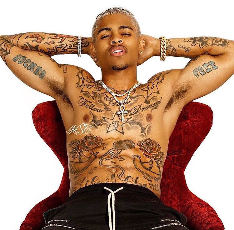 treybaile:  treybaile:  treybaile:  Black Chyna &amp; Ex Boyfriend Mechie (Sextape)