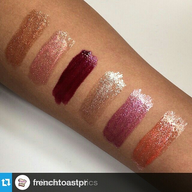 We’re loving these swatches of the new Milani Fierce Foil Lip Glosses! From top to bottom: Milan, Rome, Florence, Venice, Capri, Sardinia ✨ visit milanicosmetics.com to shop now!
_____________________________________
Estamos enamorados con las...