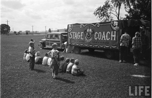 The Stage Coach has arrived(Wallace Kirkland. 1952)