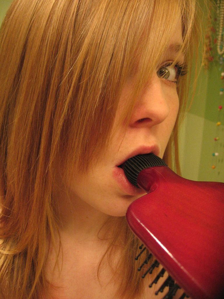 Slapper loves using her hair brush to satisfy her hungry cunt  more chavs at http://www.slappercams.com/